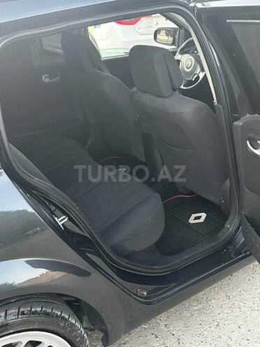 Renault Megane-12