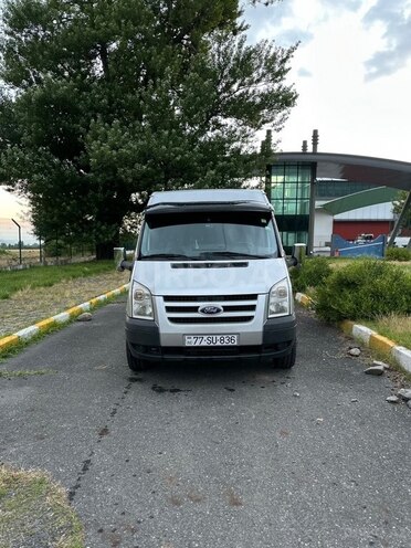 Ford Transit-1
