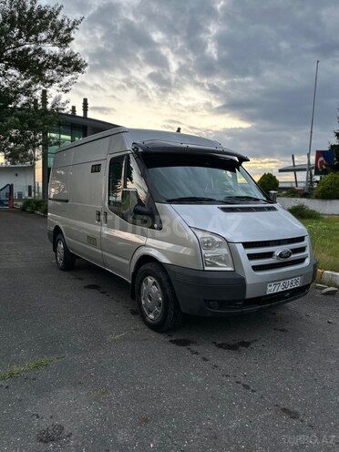 Ford Transit-3