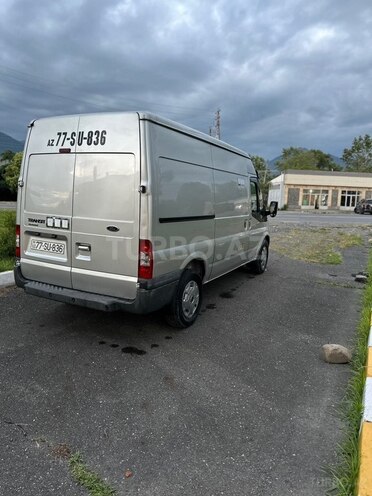 Ford Transit-4