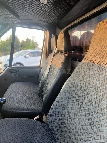 Ford Transit-7