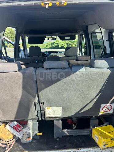 Ford Tourneo Connect-8