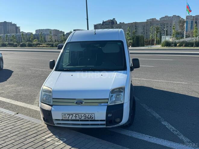 Ford Tourneo Connect-1