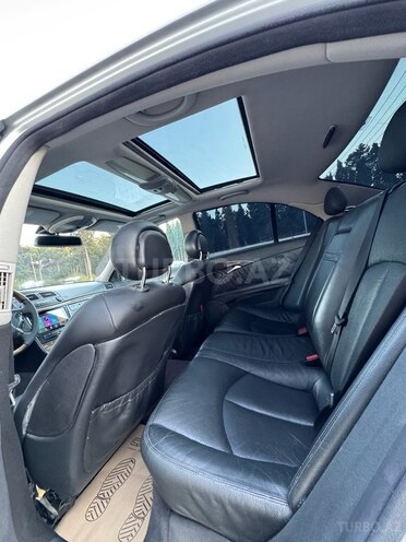 Mercedes E 240-16
