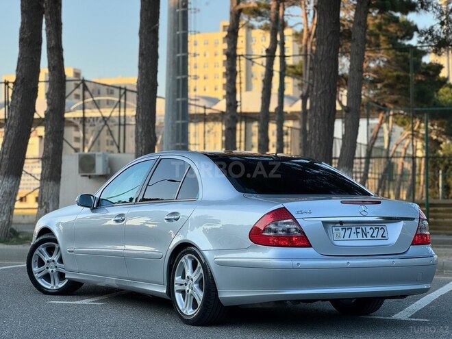Mercedes E 240-5