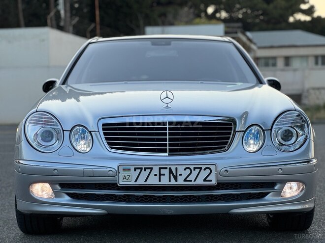 Mercedes E 240-13