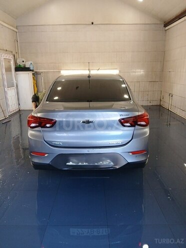 Chevrolet Onix-5