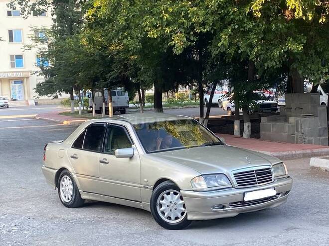 Mercedes C 200-12