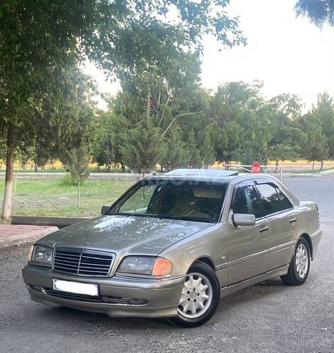 Mercedes C 200-3
