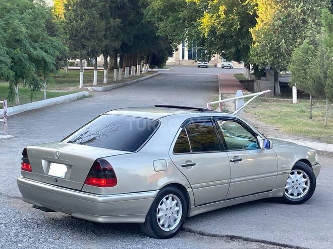 Mercedes C 200-7