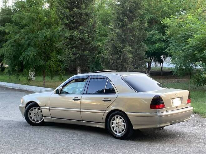 Mercedes C 200-16