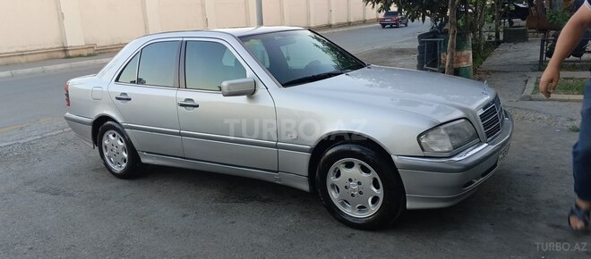 Mercedes C 200-2