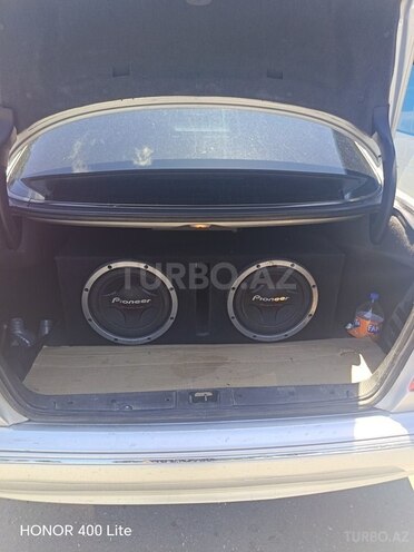 Mercedes E 240-6