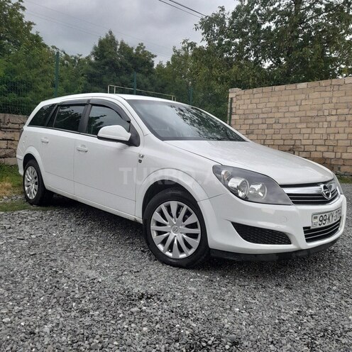 Opel Astra-2