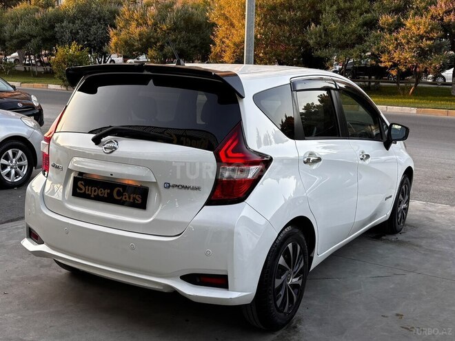 Nissan Note-8