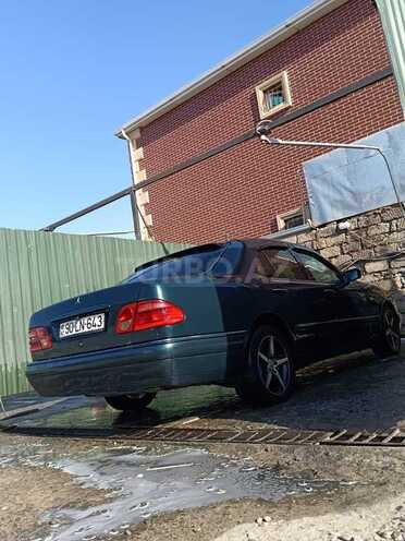 Mercedes E 220-4