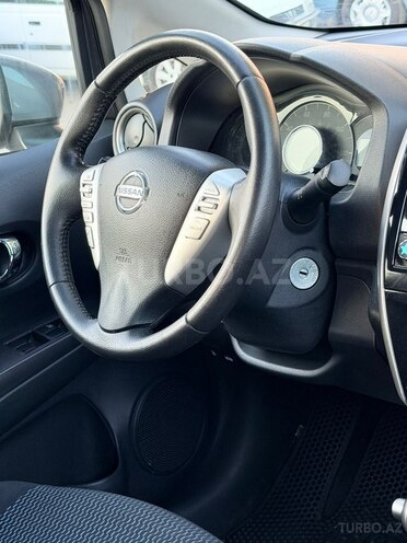 Nissan Versa Note-13