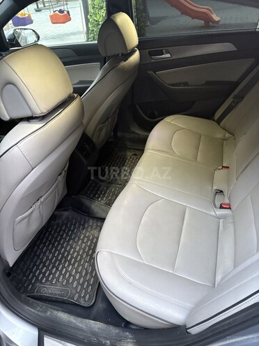 Hyundai Sonata-7