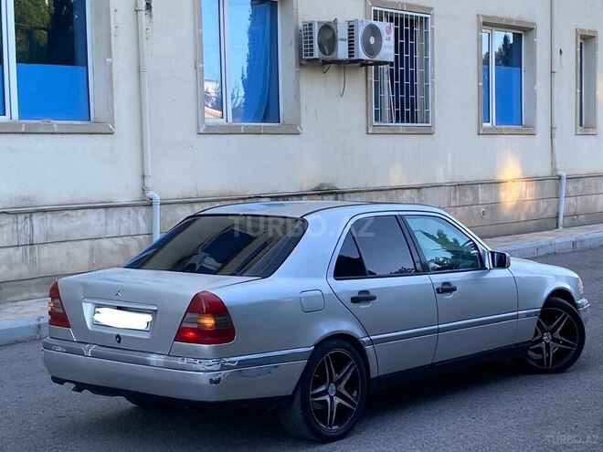 Mercedes C 180-7