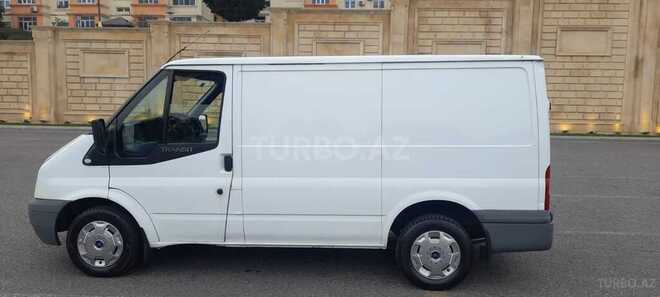 Ford Transit-4