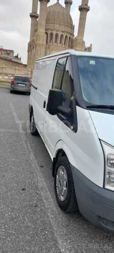 Ford Transit-11