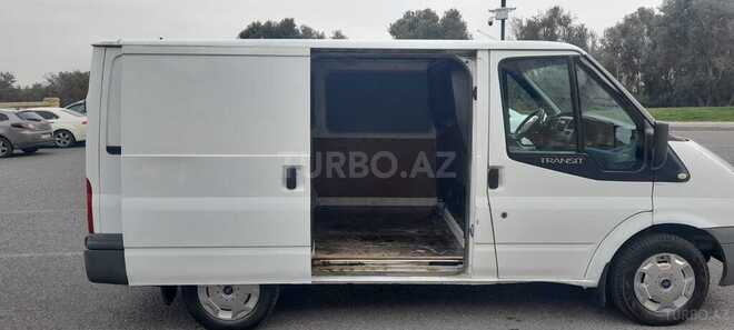 Ford Transit-2
