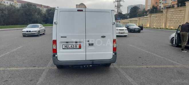 Ford Transit-12