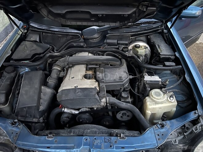 Mercedes E 200-12