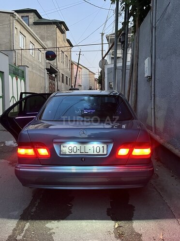 Mercedes E 200-9