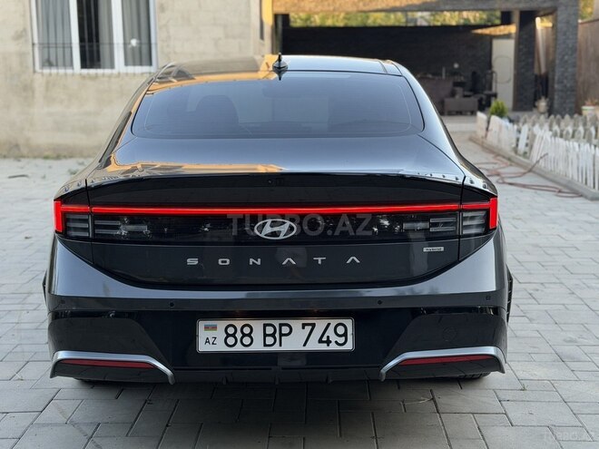 Hyundai Sonata-2