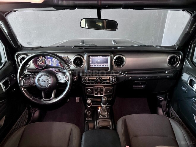 Jeep Wrangler-13