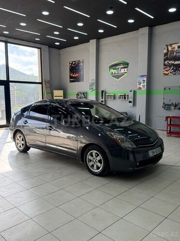 Toyota Prius-3