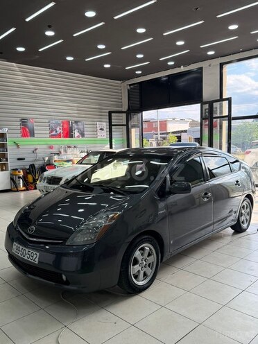 Toyota Prius-2