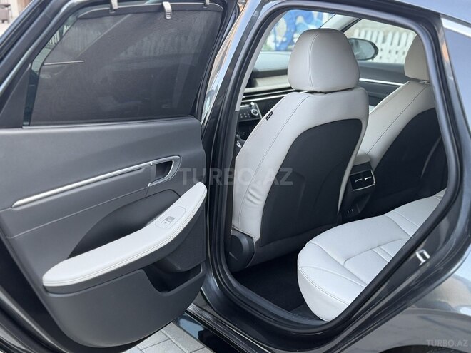 Hyundai Sonata-9