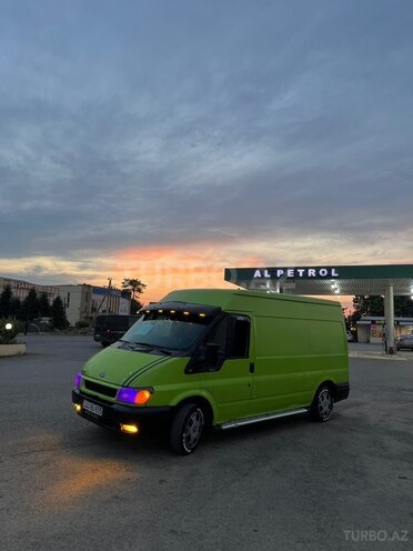 Ford Transit-5