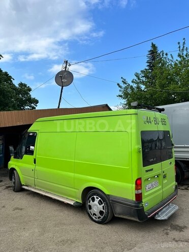 Ford Transit-15