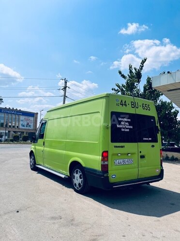 Ford Transit-13