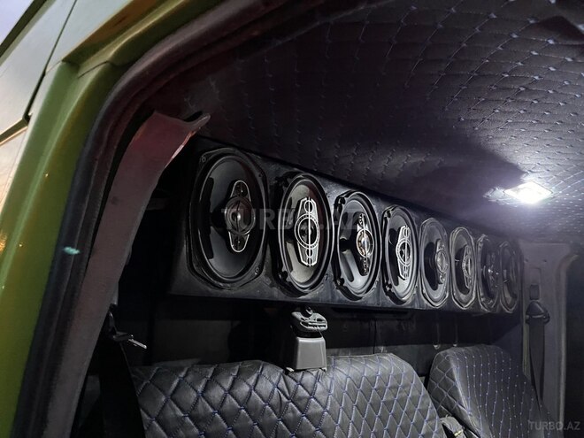 Ford Transit-11