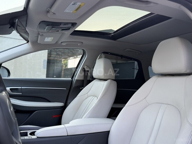 Hyundai Sonata-11