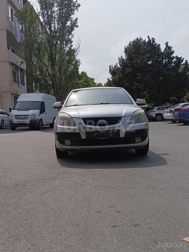 Kia Rio-1