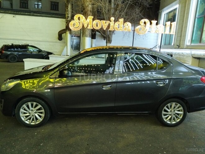Mitsubishi Attrage-2