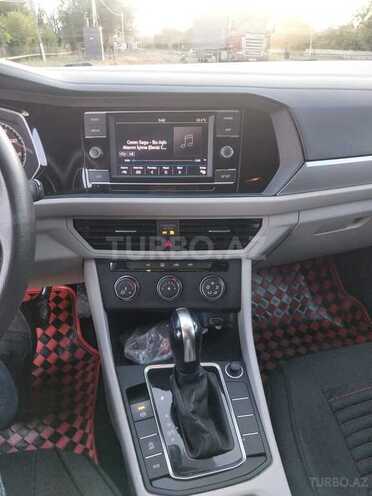 Volkswagen Jetta-4