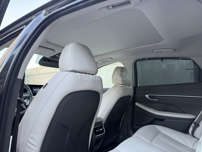 Hyundai Sonata-17