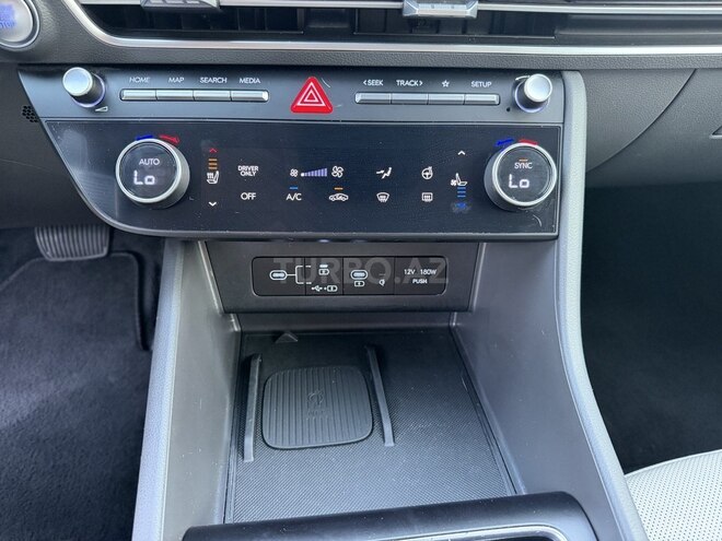 Hyundai Sonata-16