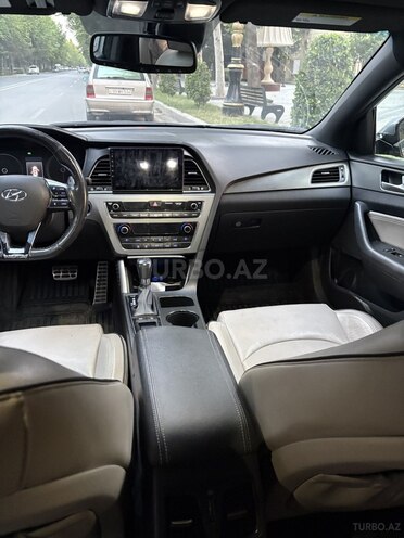 Hyundai Sonata-9