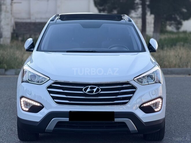 Hyundai Grand Santa Fe-2