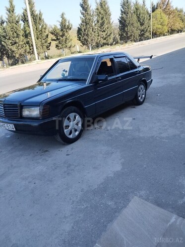 Mercedes 190-4