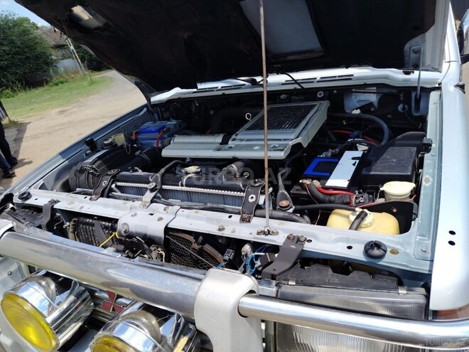 Mitsubishi Pajero-11