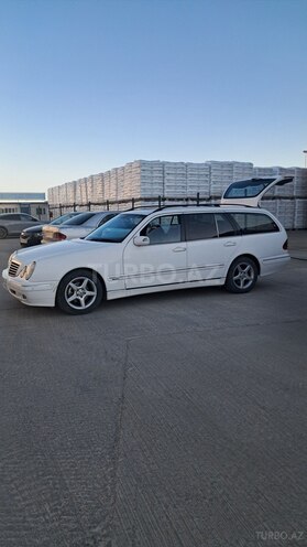 Mercedes E 240-2