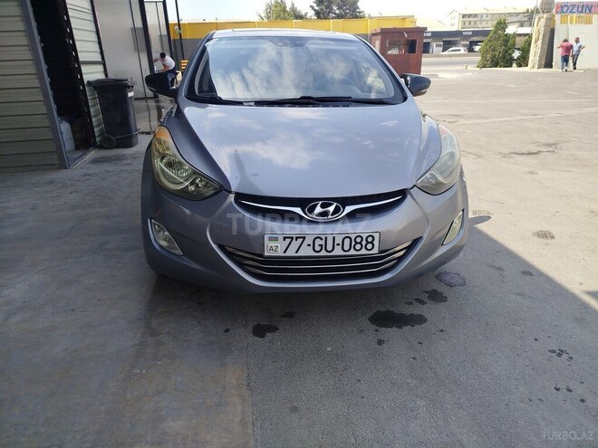 Hyundai Elantra-1